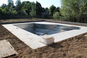 Building a Pool for Spring: Important Question to Ask Your Pool Builder