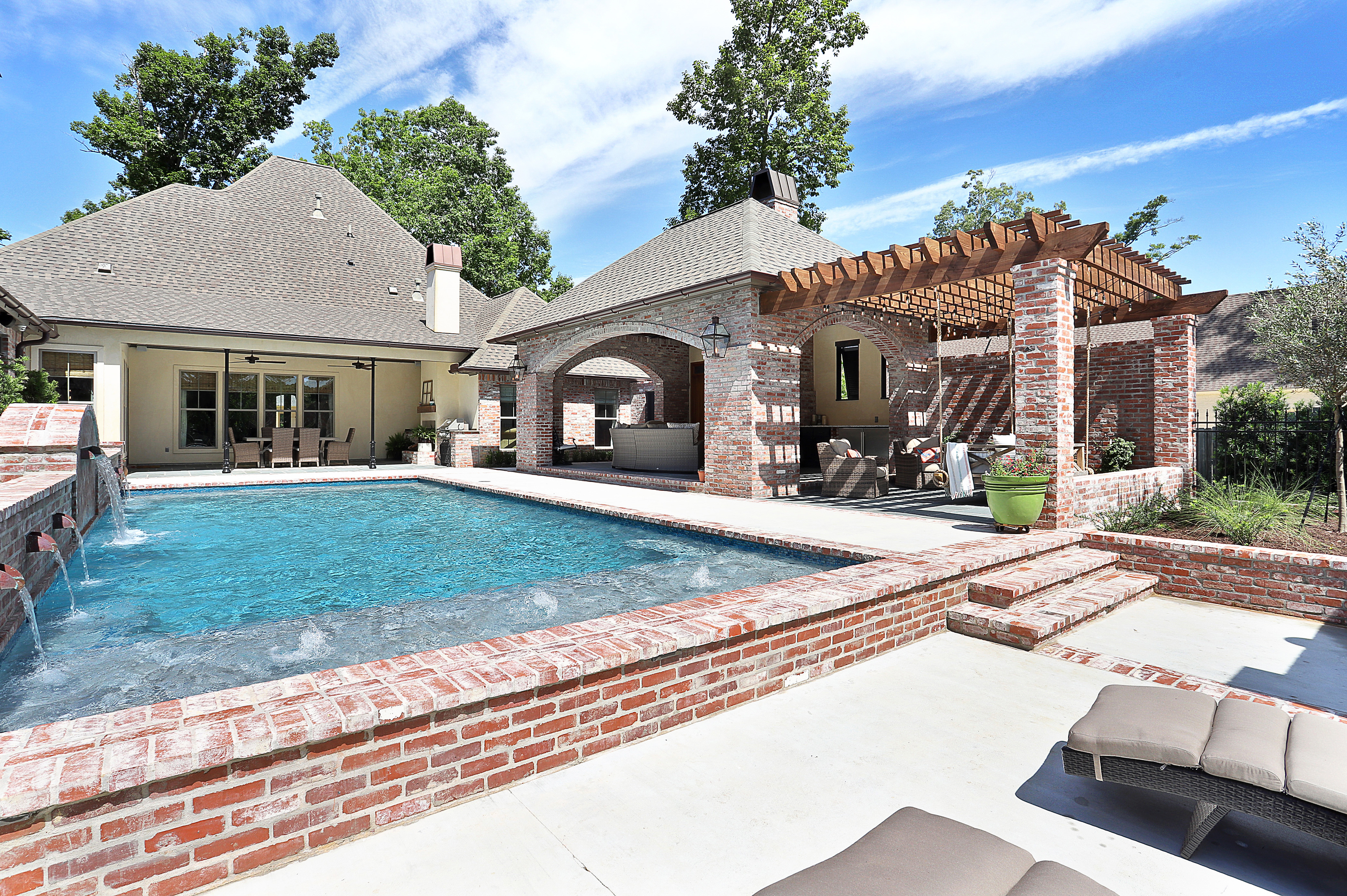 Pool with tanning ledge