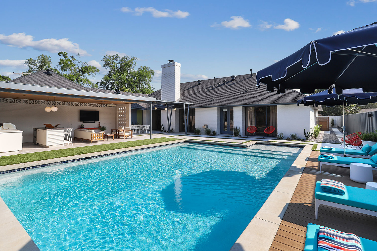 Custom Pool Lighting Baton Rouge | Glass Tile Pool Baton Rouge